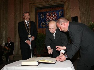 Slavnostní předávání Cen města Olomouce za rok 2005 / fotogalerie / cena-mesta-2005-105