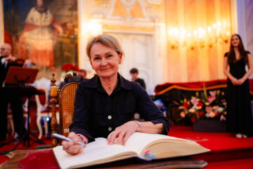Cenu města získaly čtyři osobnosti a jedna kapela. Počin roku patří hasičům / fotogalerie / 136-cena-mesta-2024
